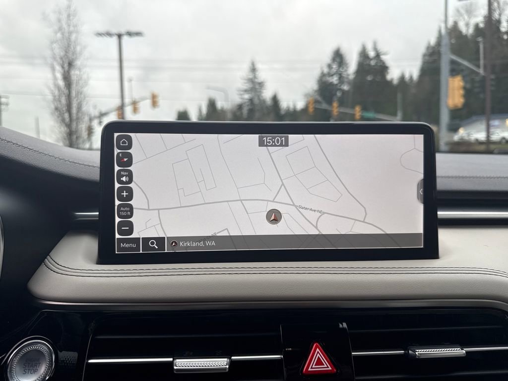 Used 2024 Genesis G70 2.5T image 24