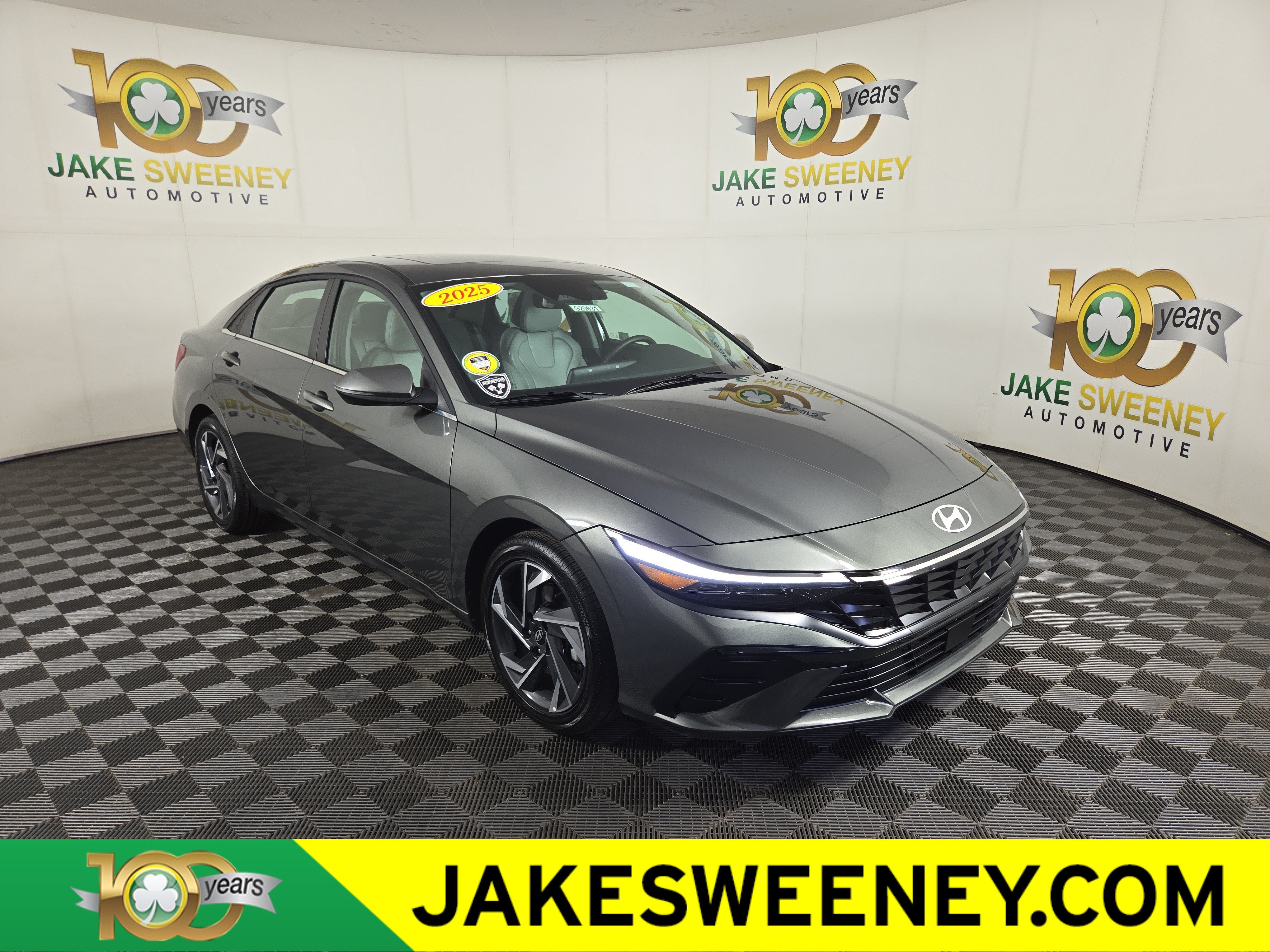 Used 2025 Hyundai Elantra Limited FWD image 1