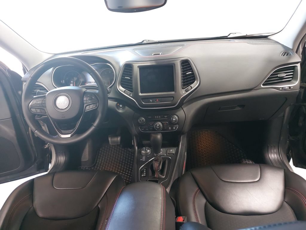 Used 2019 Jeep Cherokee Trailhawk w/ Comfort/Convenience Group AWD/4WD image 9