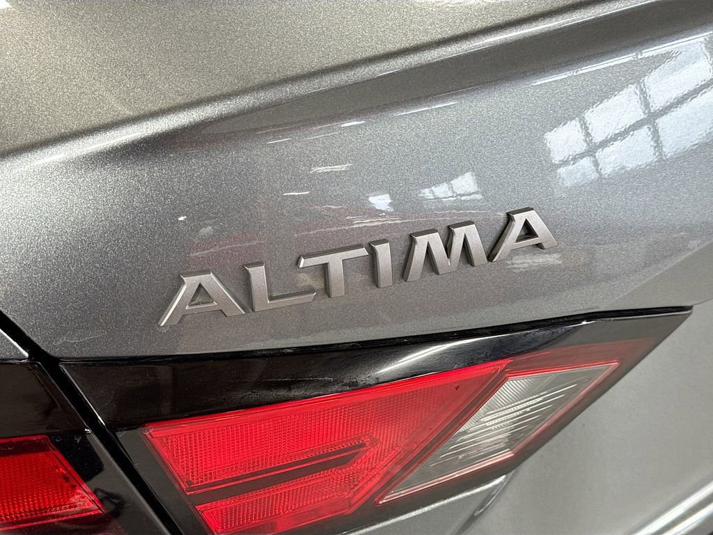 Used 2023 Nissan Altima 2.5 SV w/ SV Premium Package image 10