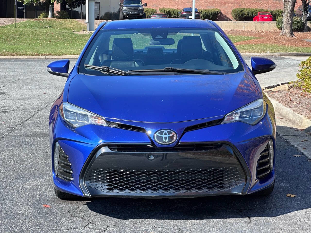 Used 2018 Toyota Corolla SE image 3