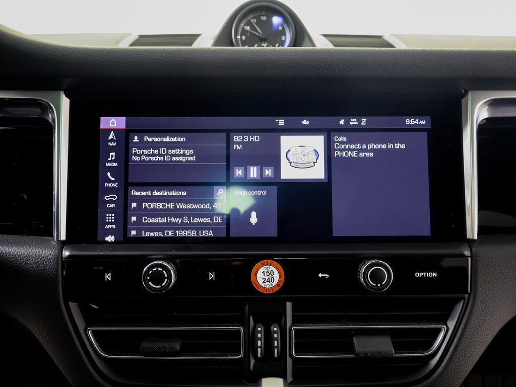 Used 2025 Porsche Macan image 18