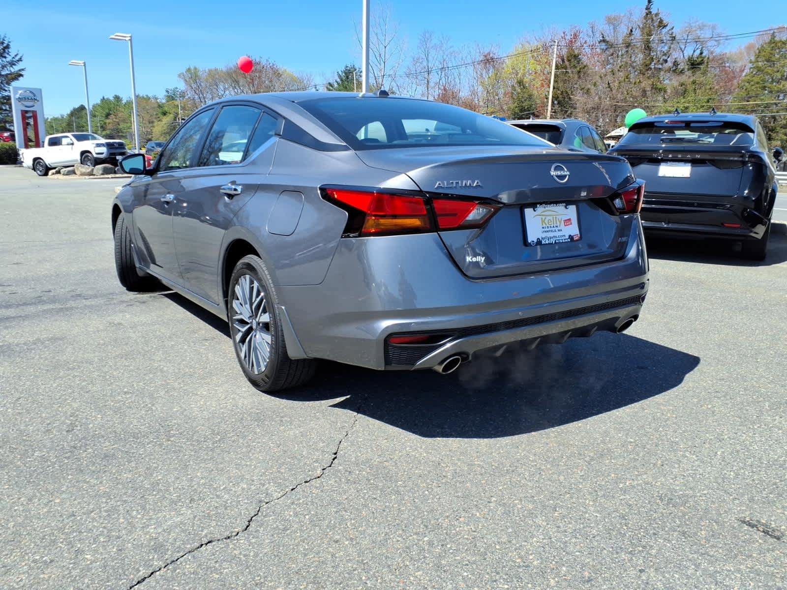 Certified 2024 Nissan Altima 2.5 SV w/ SV Premium Package AWD/4WD image 7