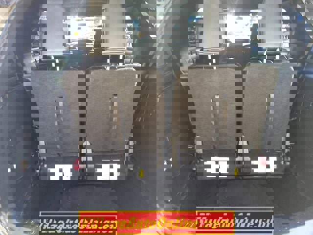 Used 2017 Ford Explorer XLT w/ Equipment Group 202A image 24