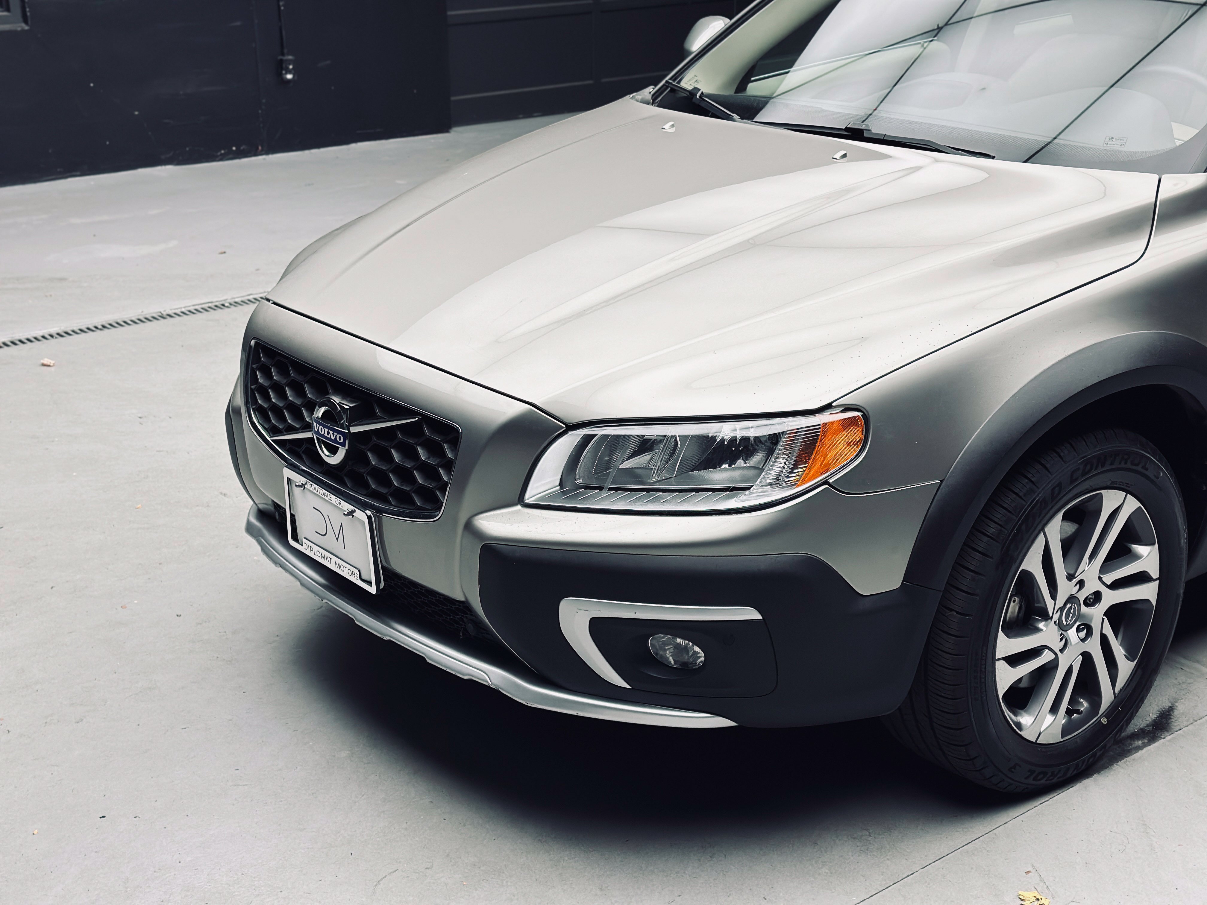 Used 2015 Volvo XC70 T5 Premier w/ Protection Package FWD image 13