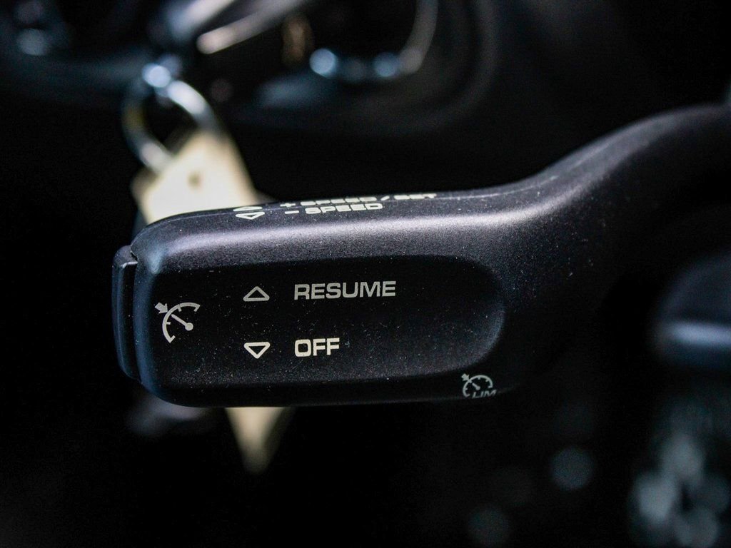 Used 2020 Porsche Macan image 27