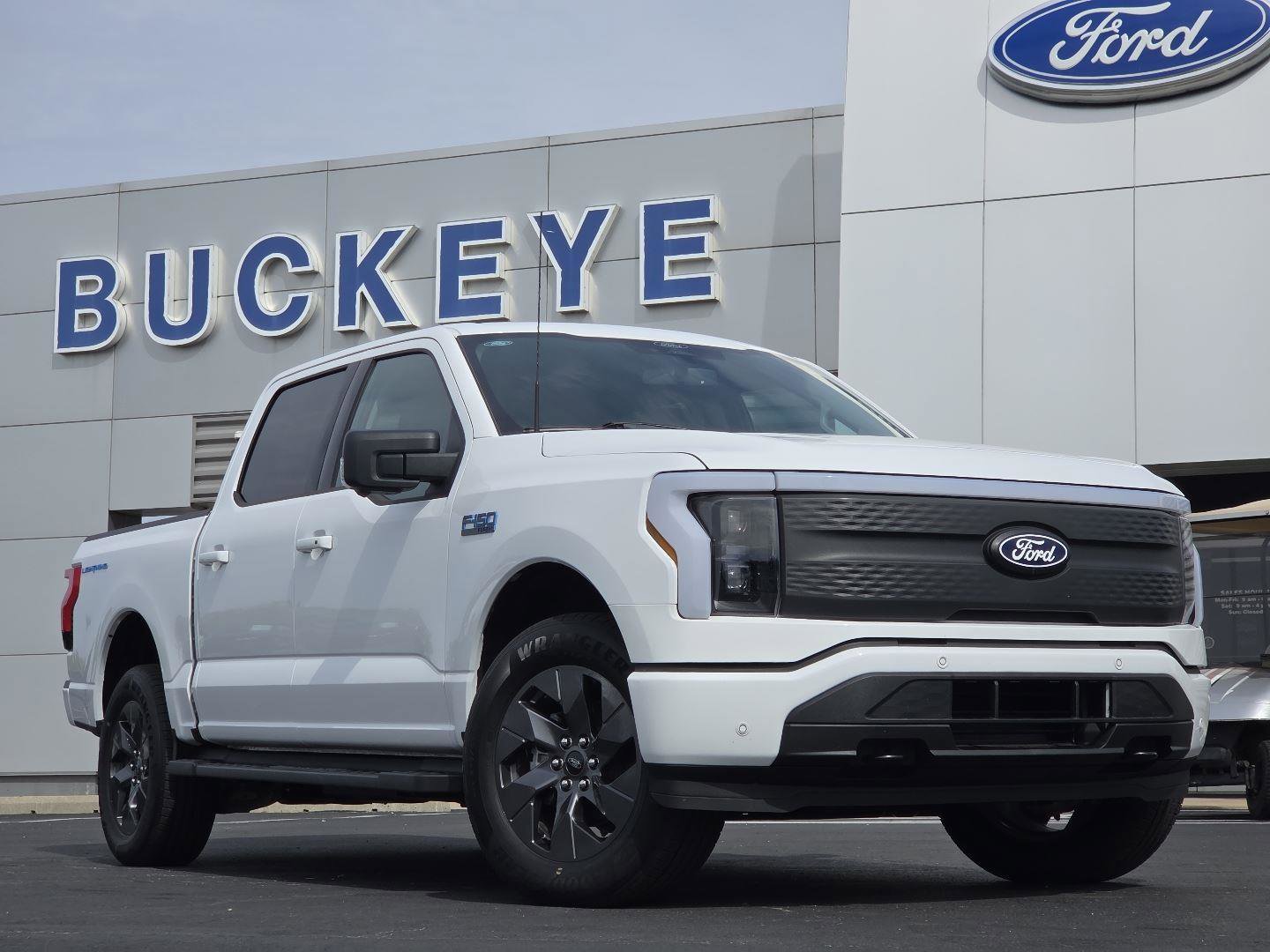 Used 2025 Ford F150 Lightning Flash AWD/4WD image 2