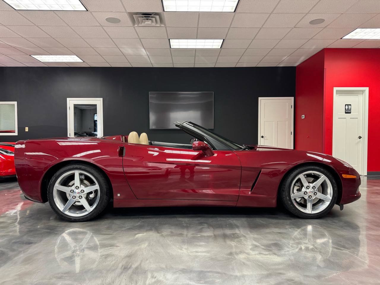 Used 2006 Chevrolet Corvette Convertible w/ Preferred Equipment Group image 8