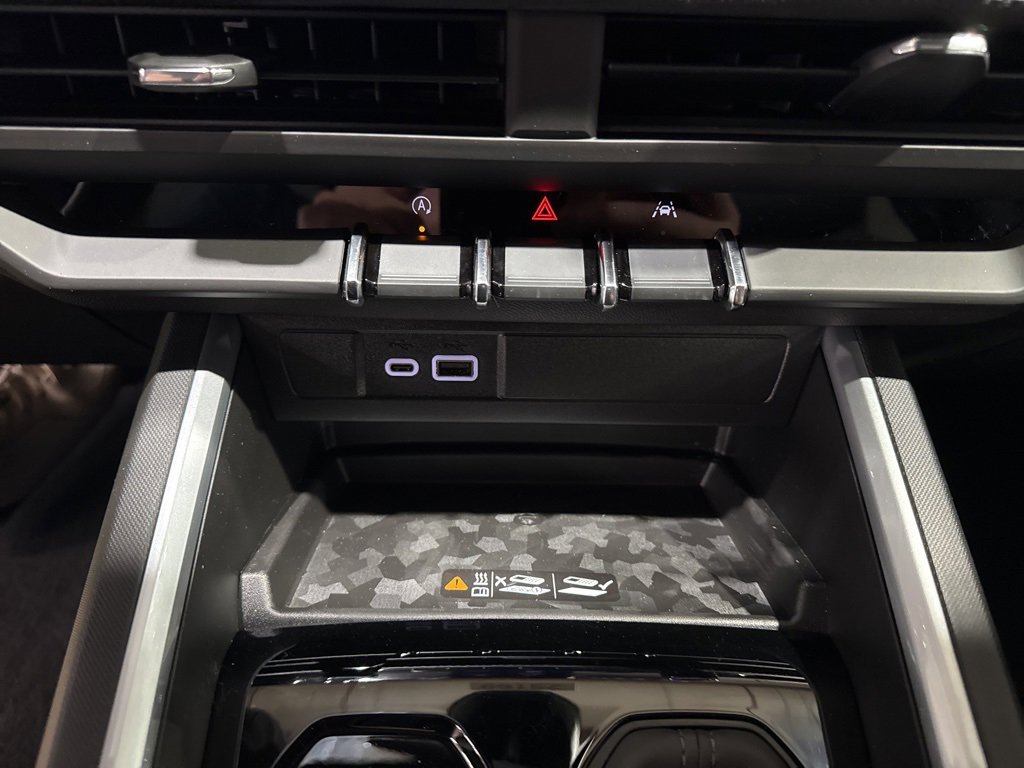 New 2025 Chevrolet Colorado LT w/ LT Convenience Package image 26