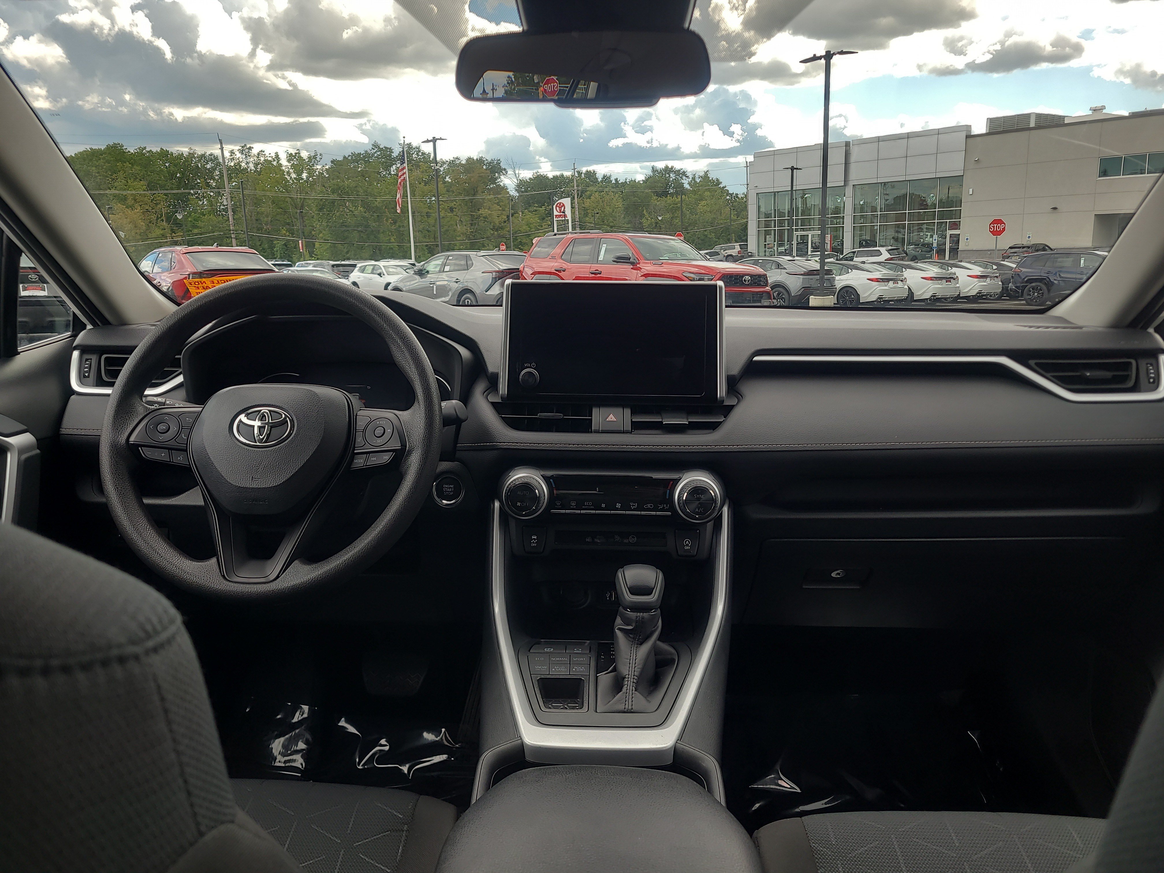Certified 2025 Toyota RAV4 XLE AWD/4WD image 18