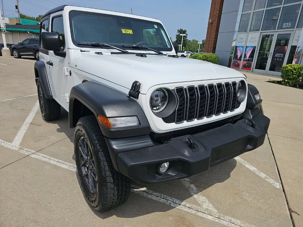 Certified 2025 Jeep Wrangler Sport AWD/4WD image 5