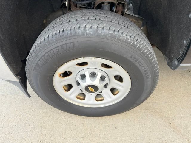 Used 2018 Chevrolet Silverado 3500 W/T AWD/4WD image 16