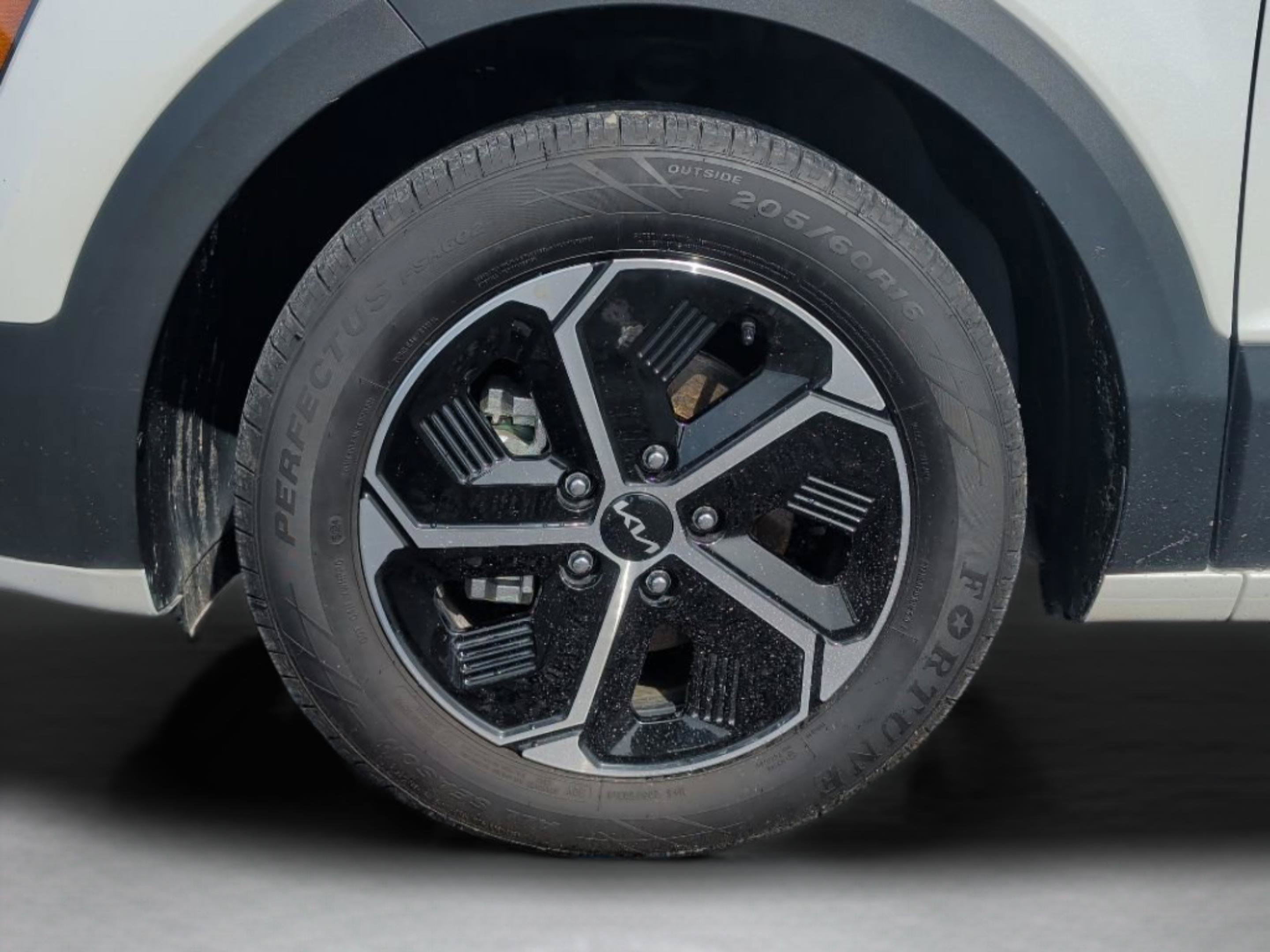 Used 2023 Kia Niro EX FWD image 39