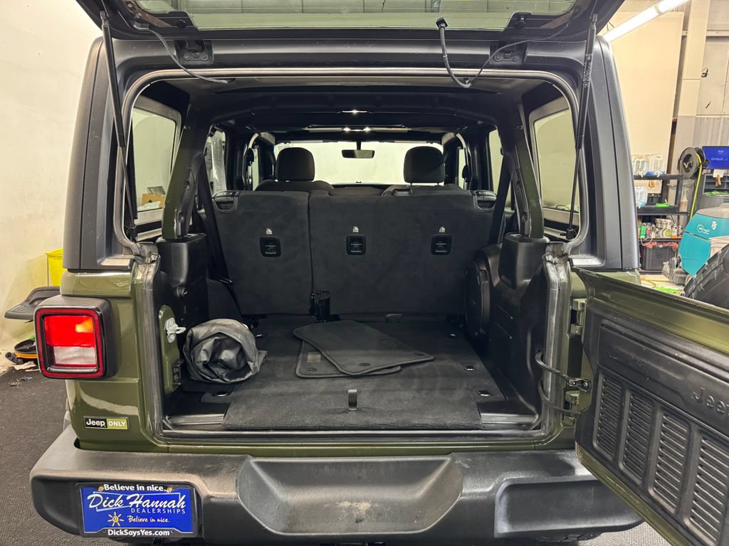 Used 2022 Jeep Wrangler Unlimited Sport AWD/4WD image 6