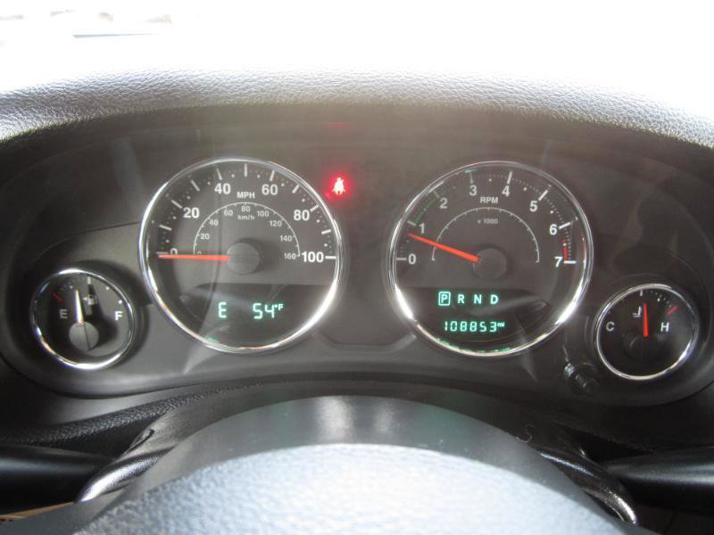 Used 2015 Jeep Wrangler Unlimited Sahara AWD/4WD image 21