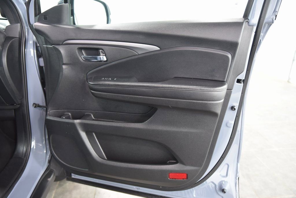 Used 2022 Honda Pilot Sport image 14
