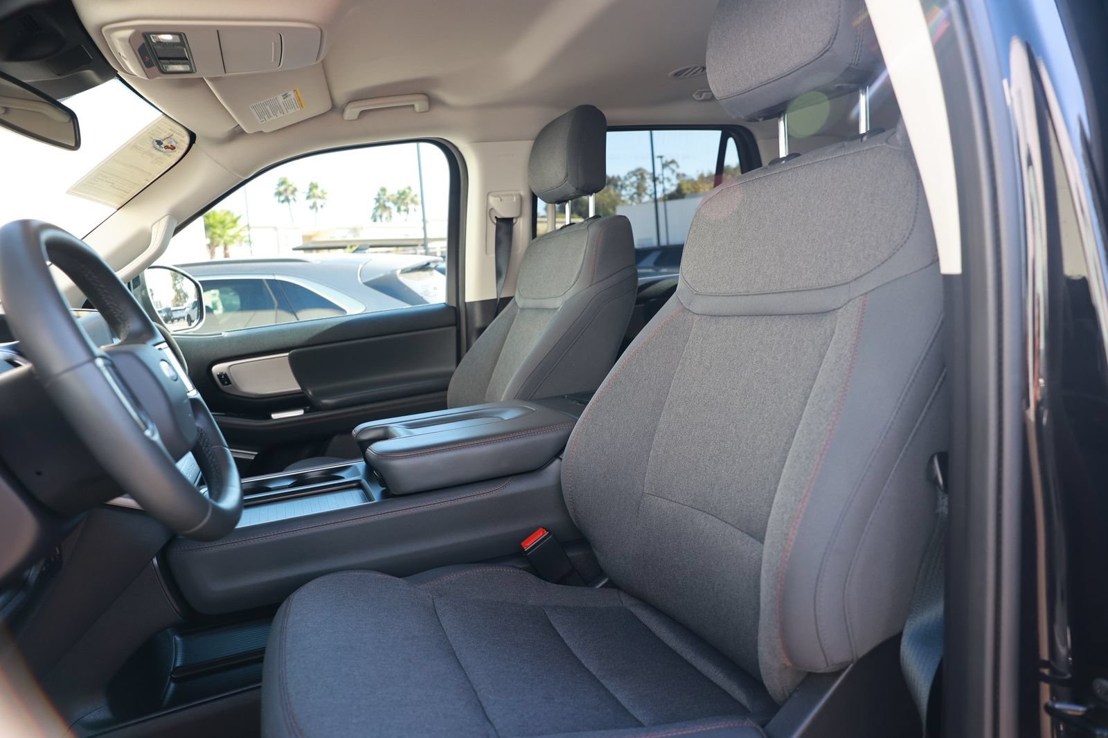 Used 2025 Ford Expedition Max Active AWD/4WD image 22