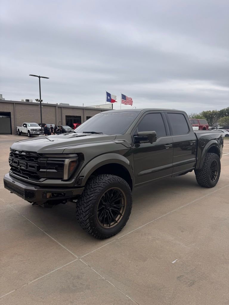 Used 2025 Ford F150 Raptor image 3