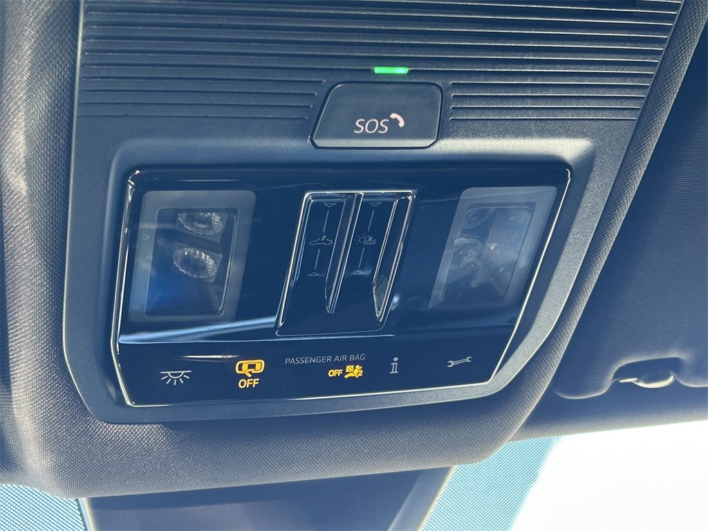 Used 2024 Volkswagen Atlas Cross Sport SEL image 20