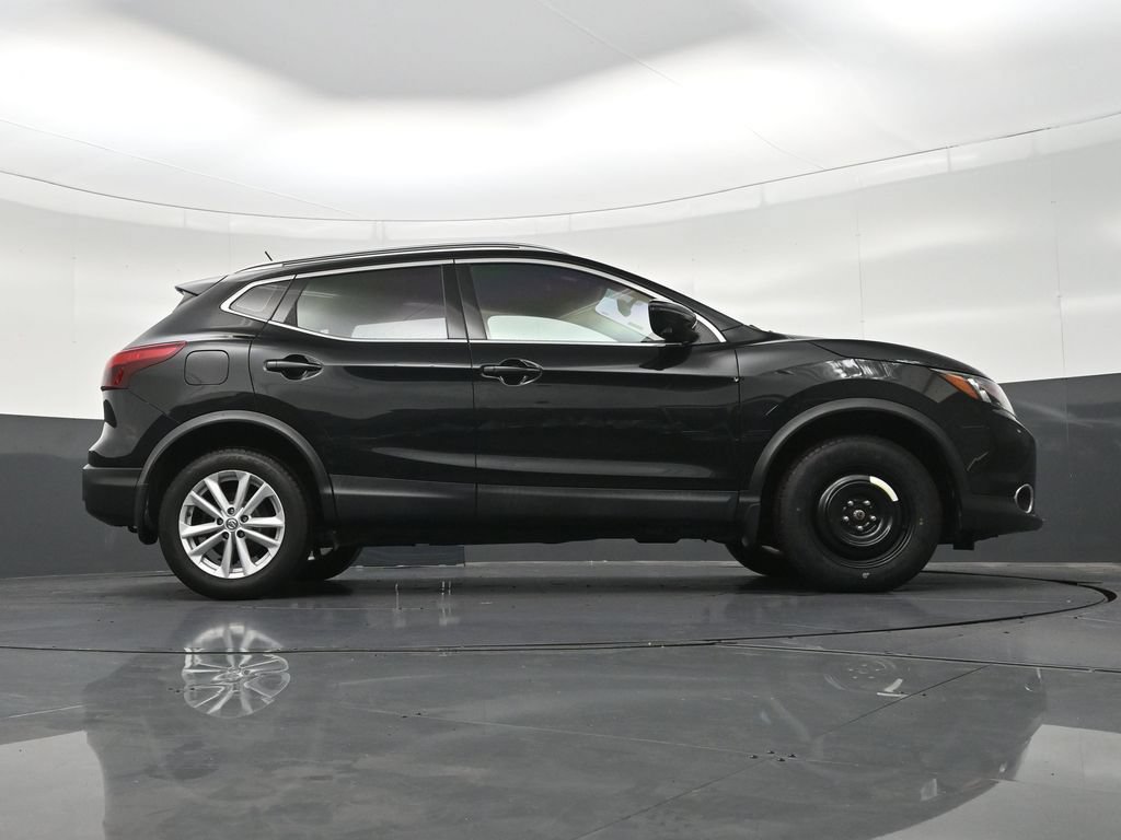 Used 2018 Nissan Rogue Sport SV w/ SV Technology Package AWD/4WD image 28