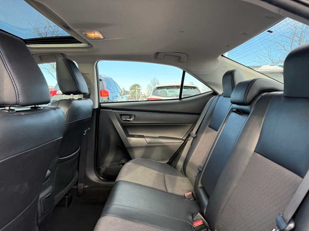 Used 2017 Toyota Corolla SE w/ SE Premium Package image 15