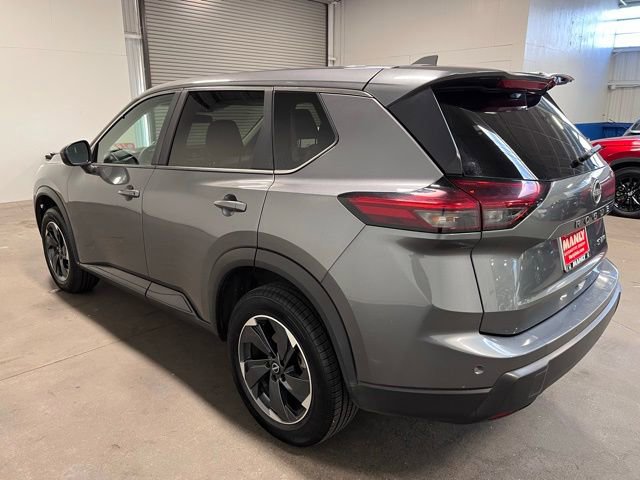 Used 2024 Nissan Rogue SV image 5