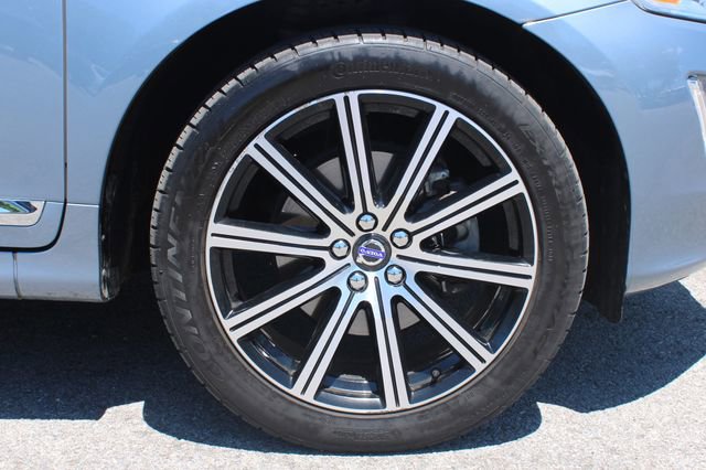 Used 2017 Volvo XC60 T6 Inscription w/ Climate Package AWD/4WD image 36