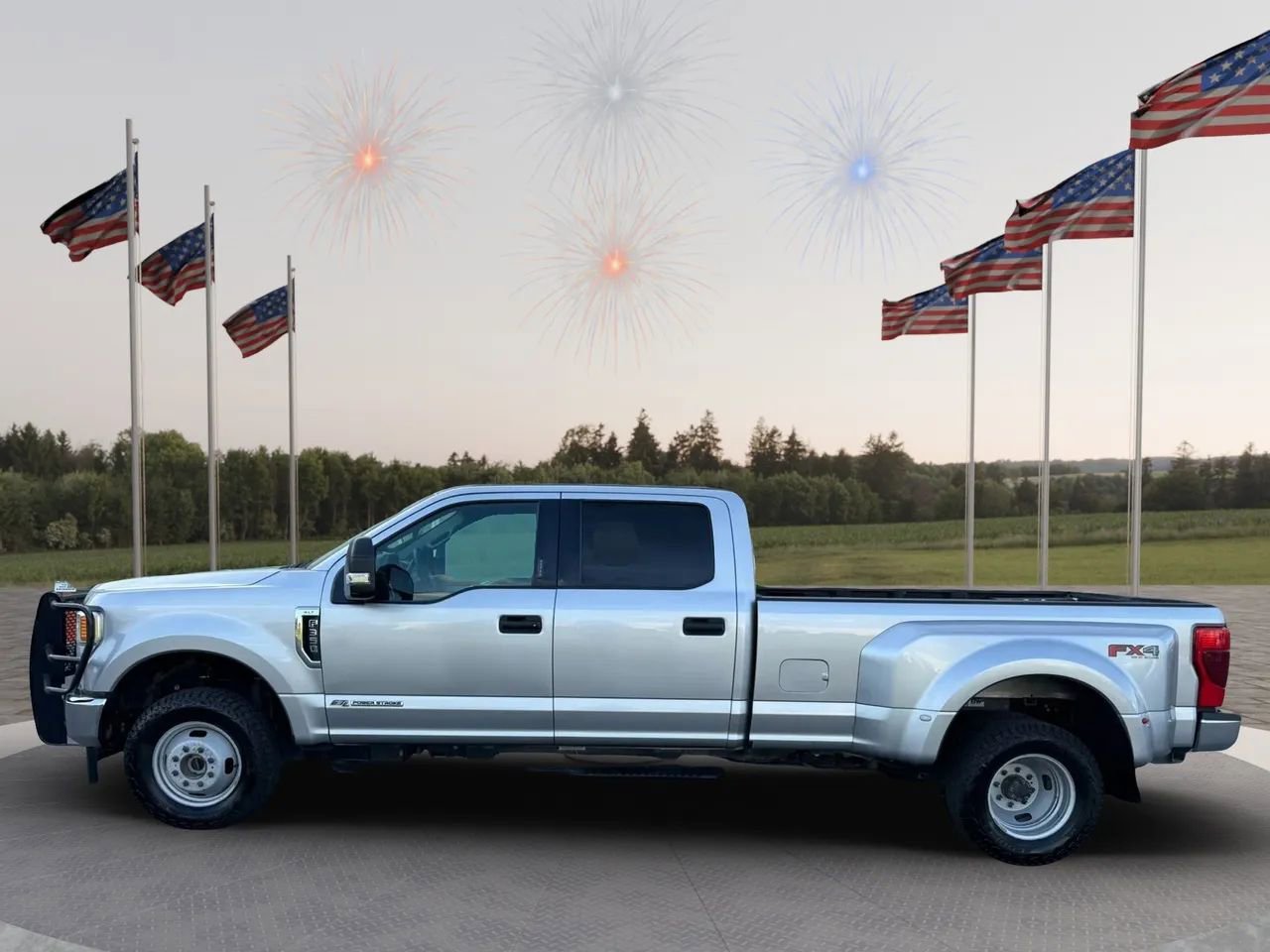 Used 2022 Ford F350 XLT w/ XLT Value Package image 2