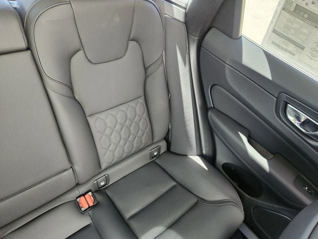 New 2026 Volvo XC60 T8 Plus w/ Climate Package AWD/4WD image 15