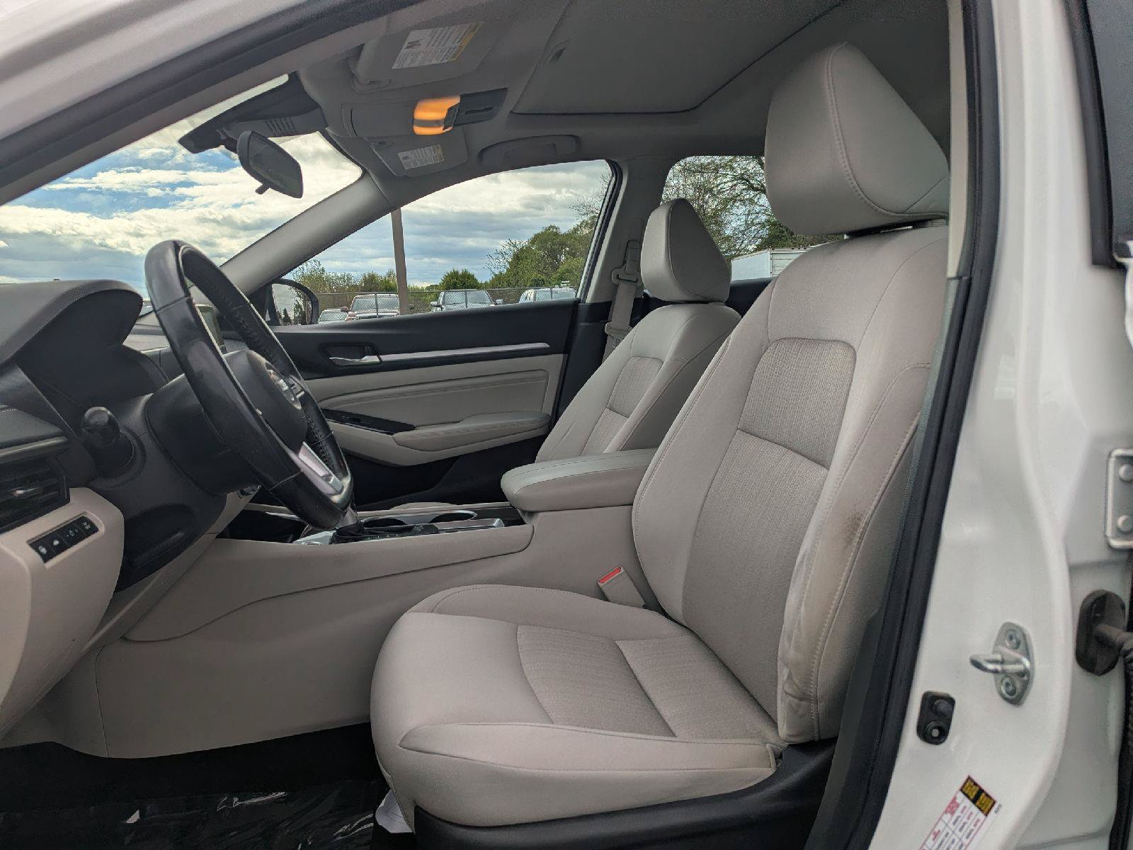 Used 2021 Nissan Altima 2.5 SV w/ SV Premium Package AWD/4WD image 24
