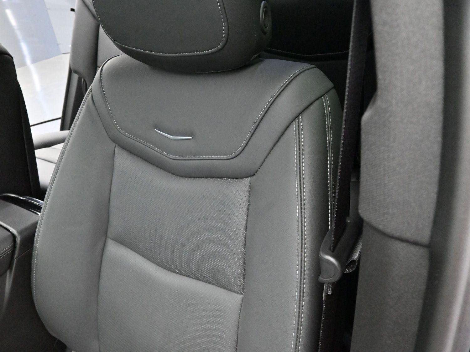 Certified 2025 Cadillac XT6 Sport w/ LPO, Floor Liner Package image 18