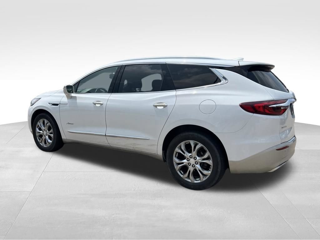 Used 2018 Buick Enclave Avenir w/ Avenir Technology Package AWD/4WD image 8