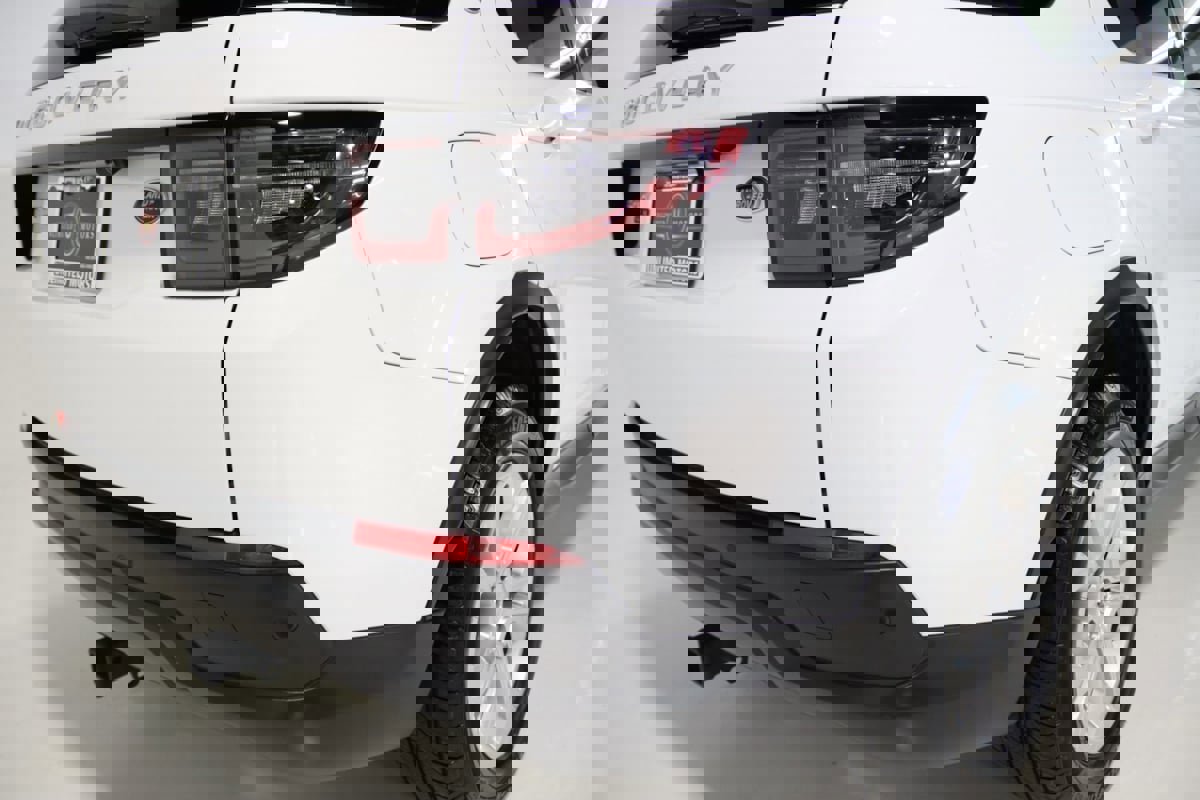 Used 2020 Land Rover Discovery Sport S image 9