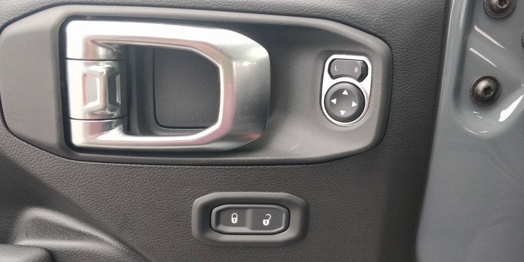 New 2025 Jeep Gladiator Sport image 44