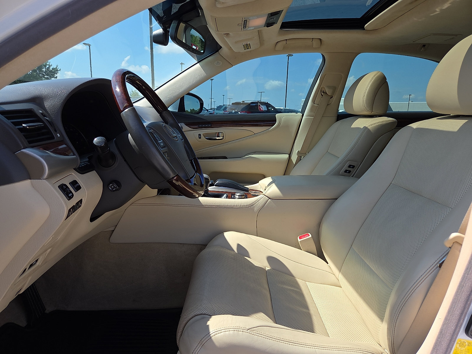 Used 2013 Lexus LS 460 w/ Comfort Pkg RWD image 15
