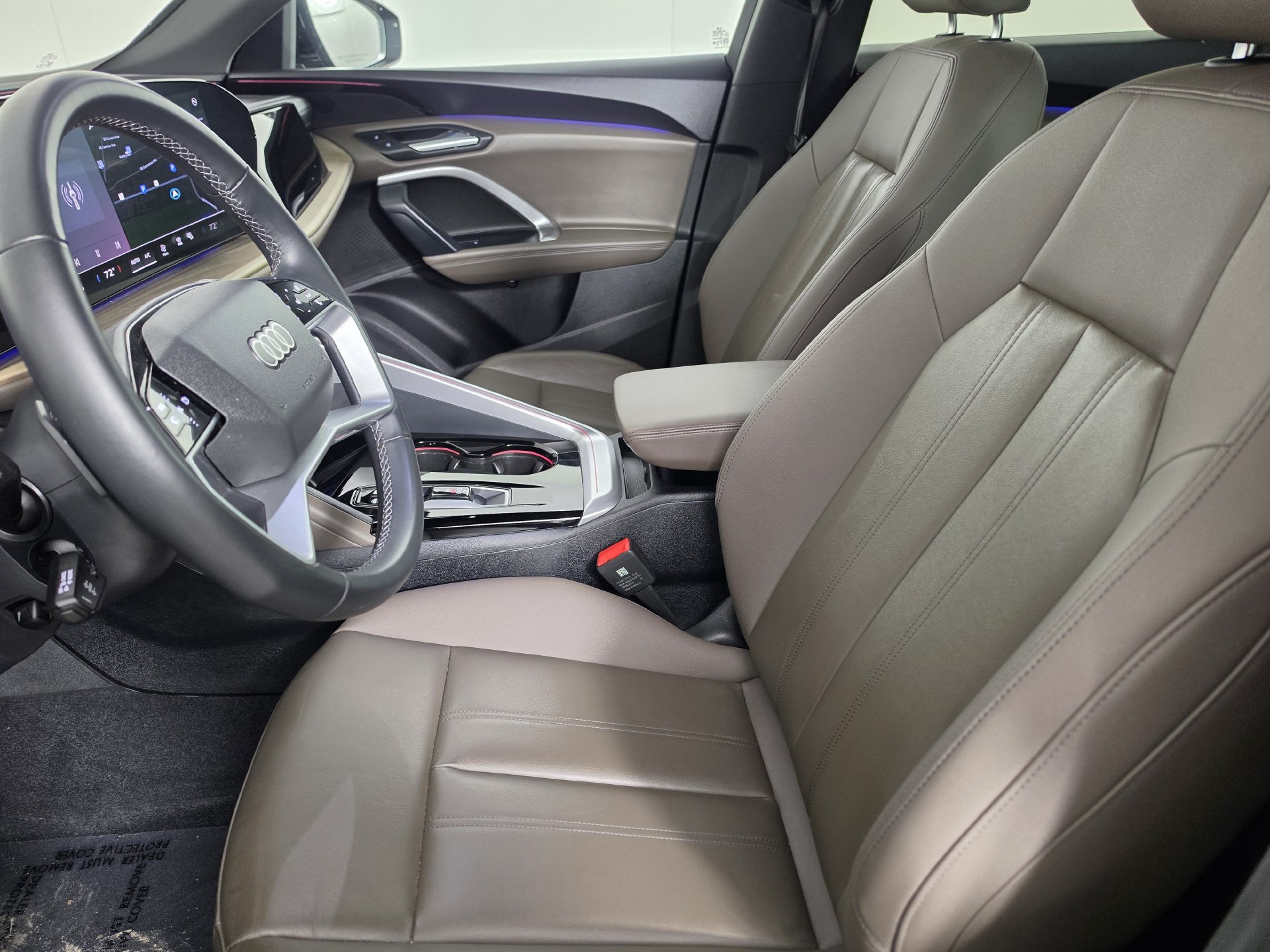 Used 2025 Audi Q5 Premium w/ Convenience Package AWD/4WD image 3