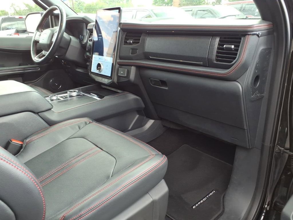 Certified 2023 Ford Expedition Limited AWD/4WD image 9