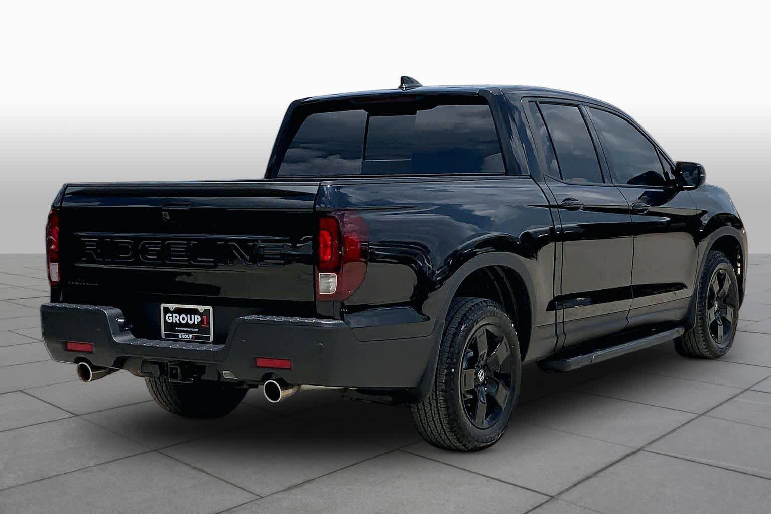 Used 2026 Honda Ridgeline Black Edition image 12