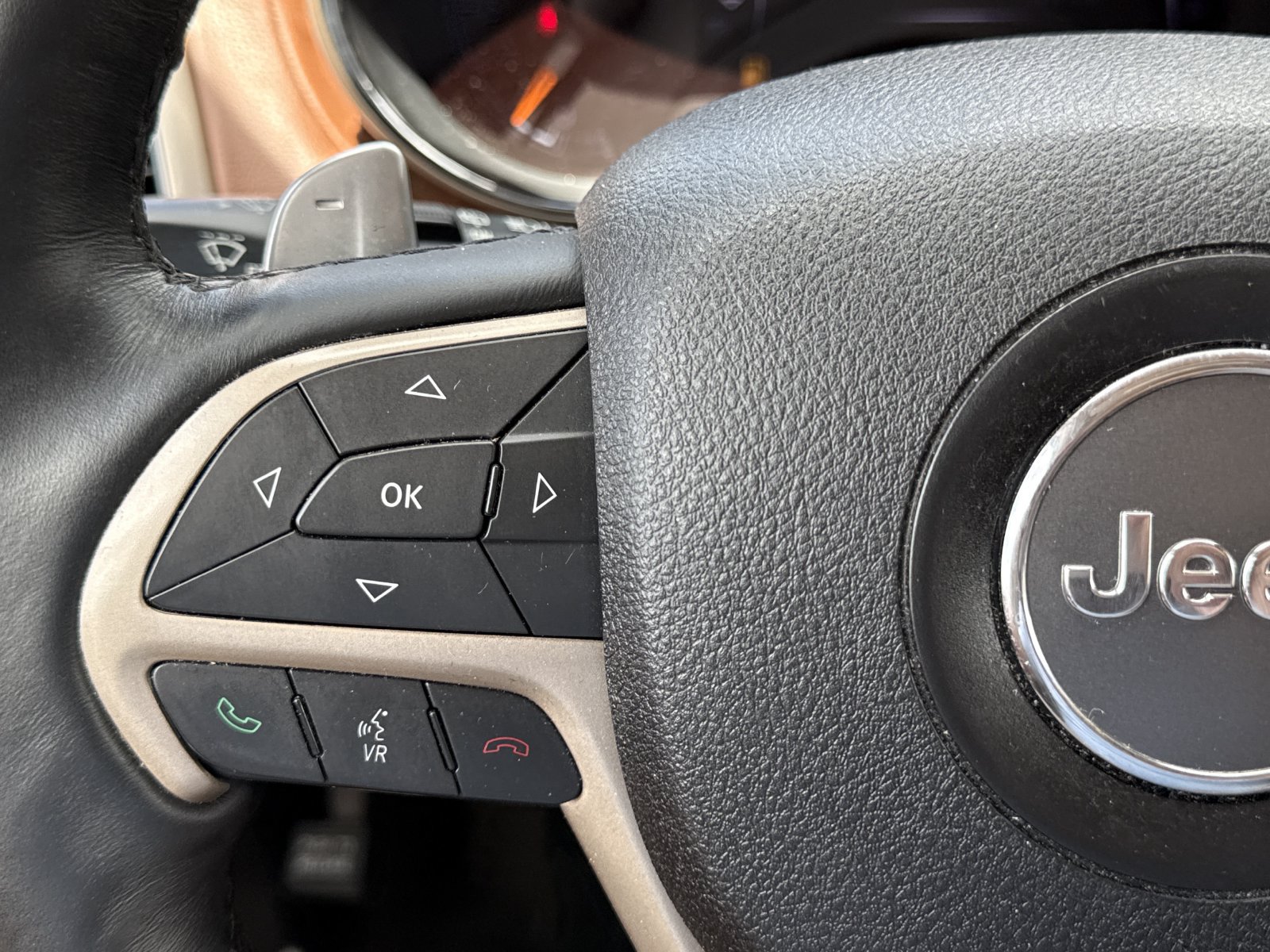 Used 2015 Jeep Grand Cherokee Summit AWD/4WD image 23