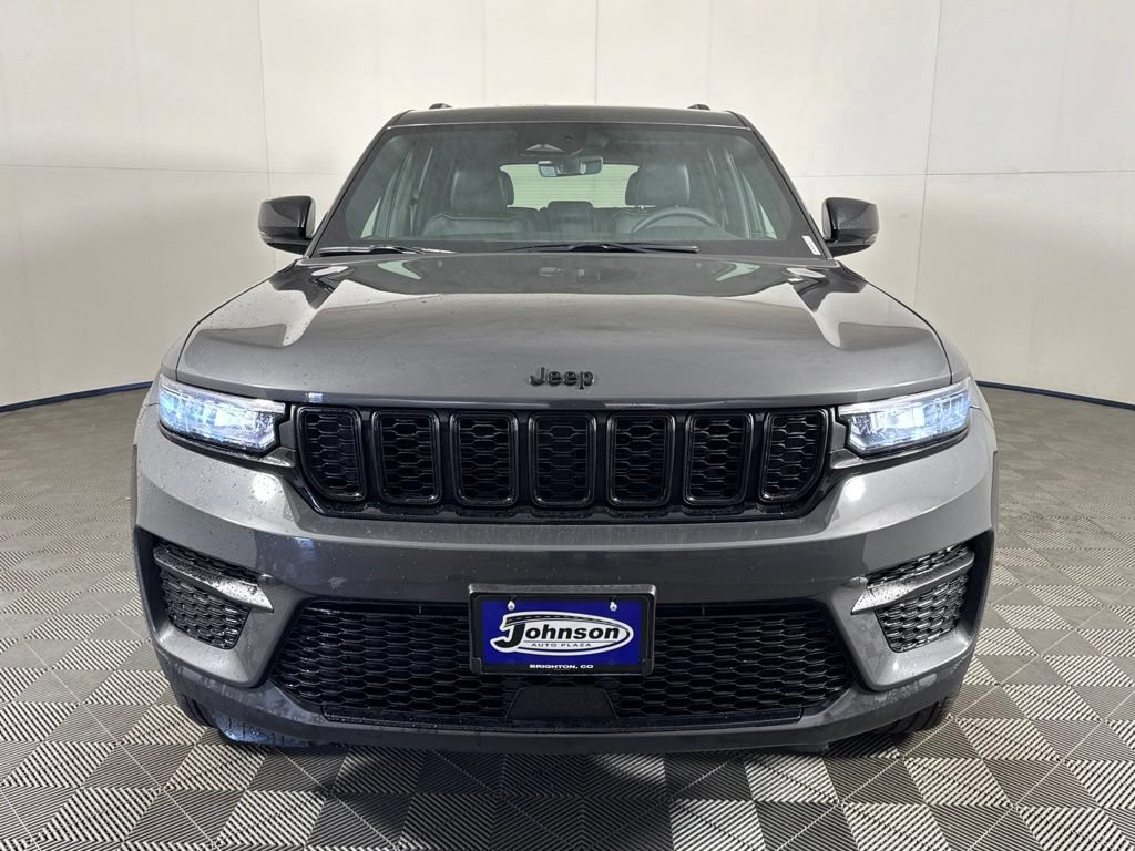 Certified 2025 Jeep Grand Cherokee Altitude AWD/4WD image 3