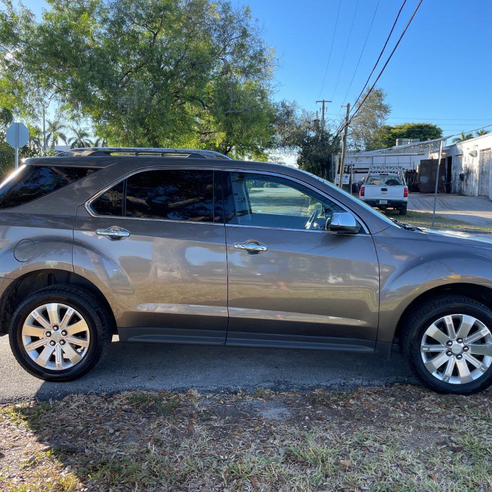 Used 2011 Chevrolet Equinox LT w/ Chrome Appearance Package image 11