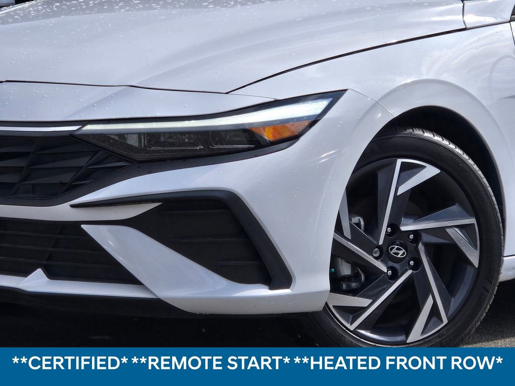Used 2025 Hyundai Elantra Sport image 2