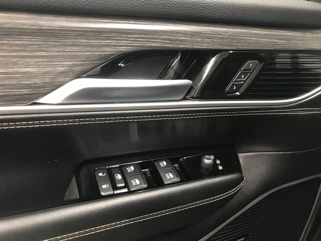 Used 2024 Jeep Wagoneer Series II image 10