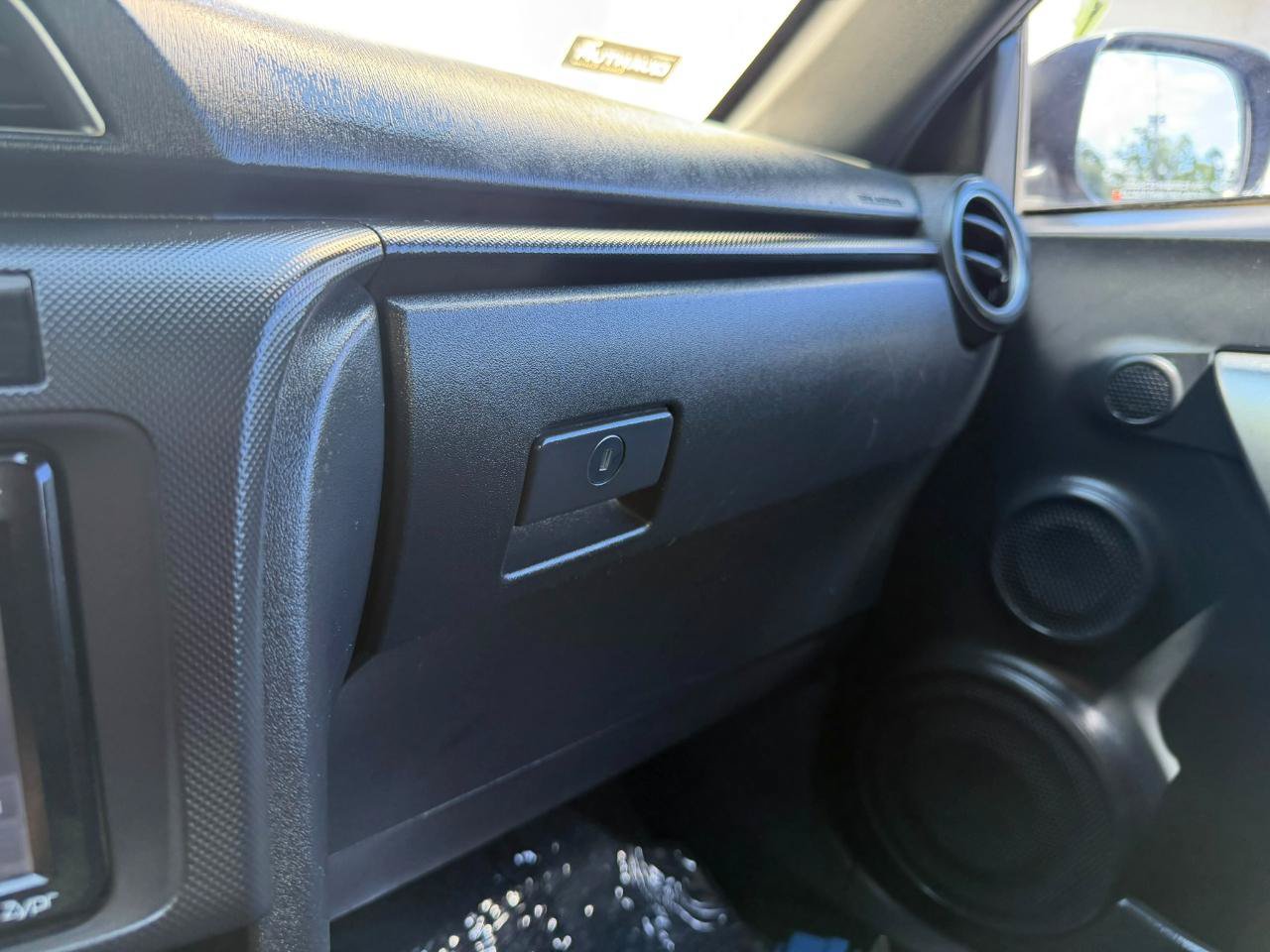 Used 2013 Scion tC FWD image 33