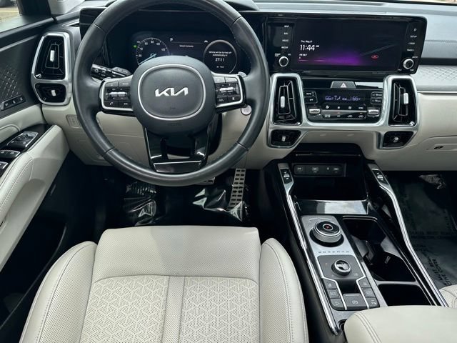 Used 2023 Kia Sorento EX w/ Panoramic Sunroof Package FWD image 20