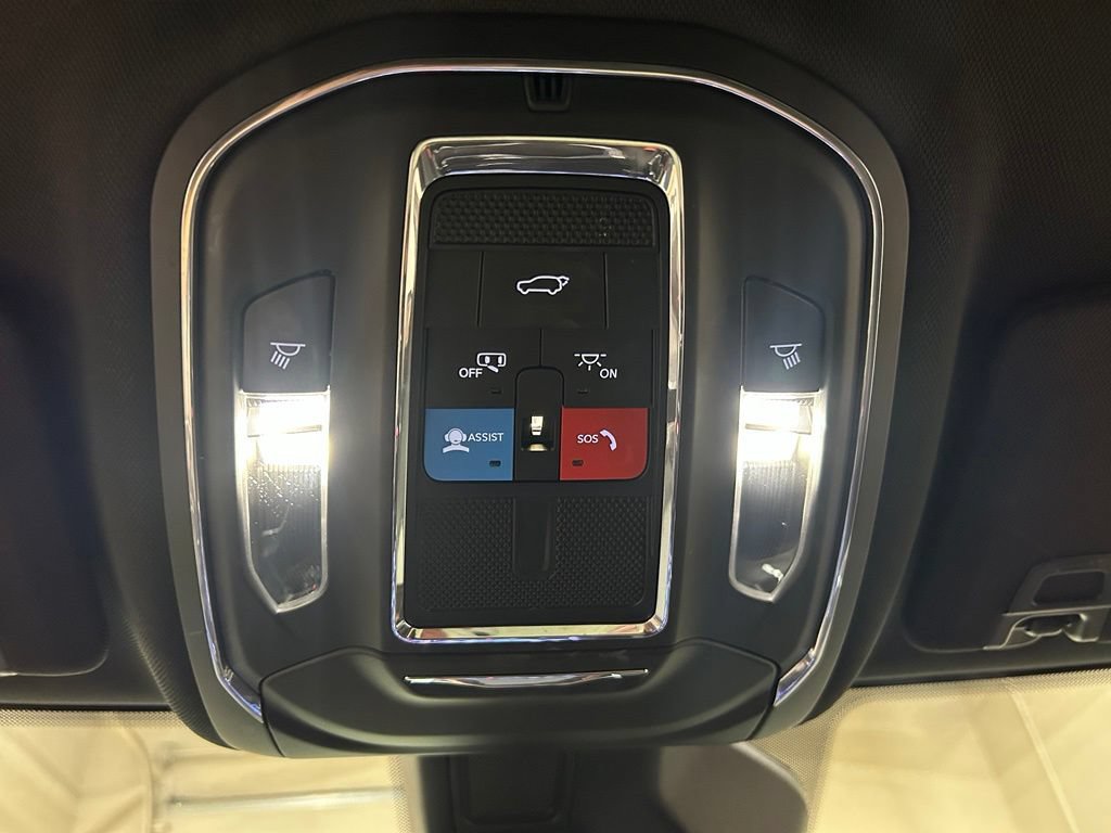 Used 2023 Jeep Grand Cherokee L Laredo AWD/4WD image 27