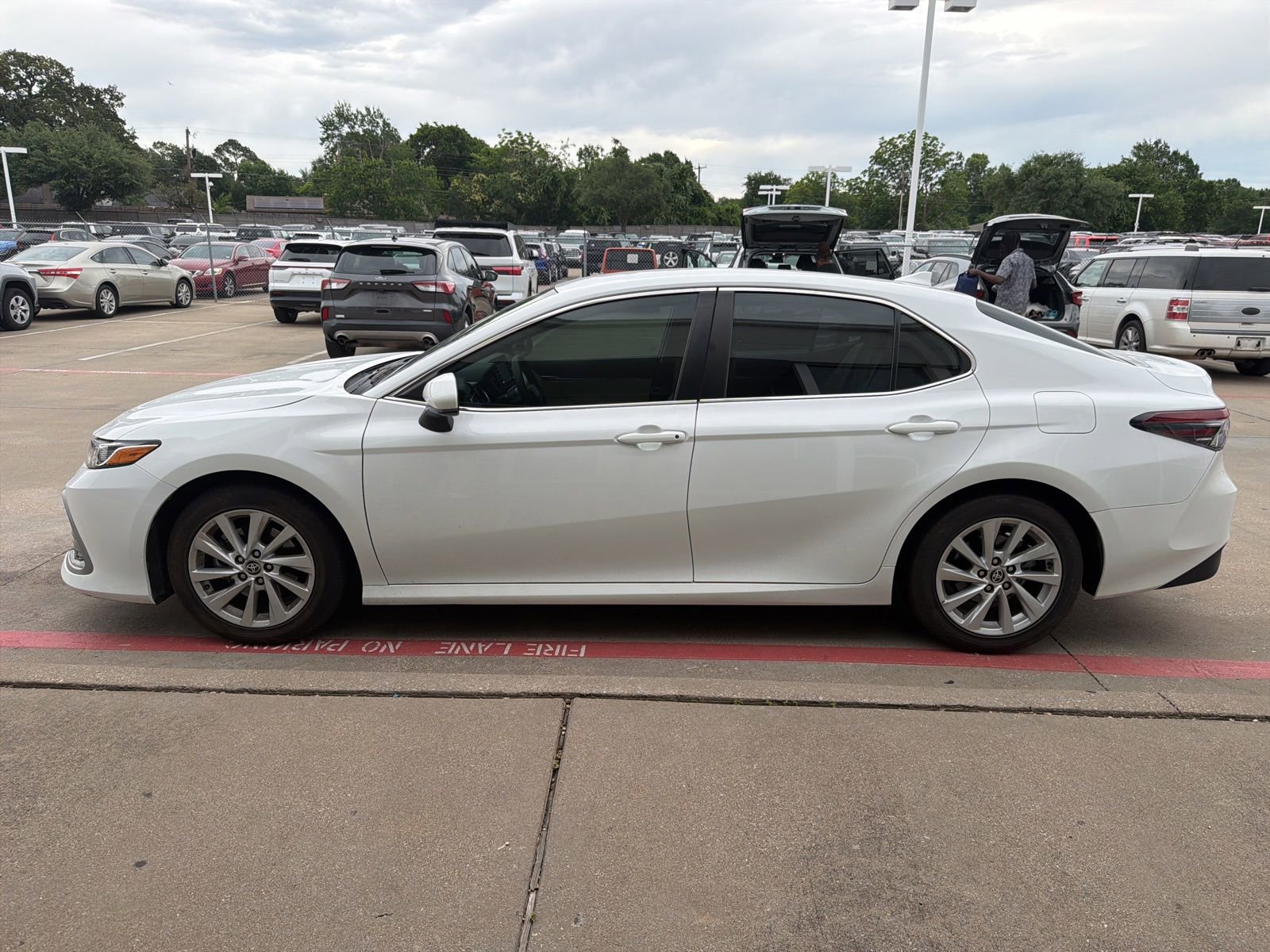 Used 2023 Toyota Camry LE FWD image 6