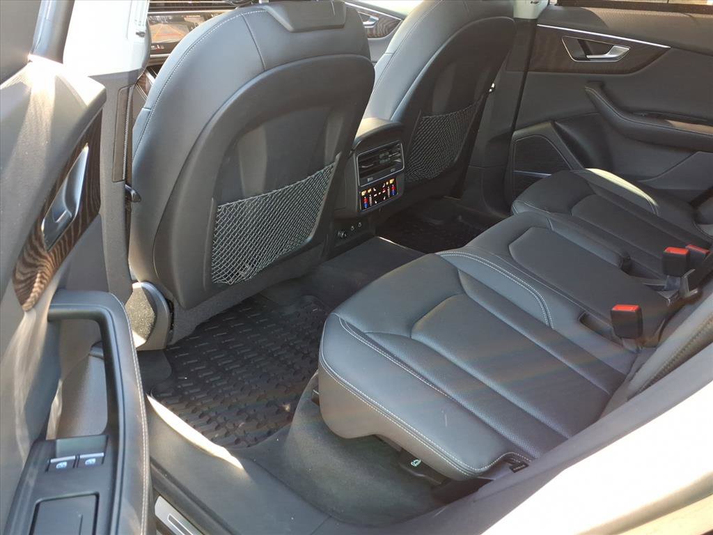Used 2023 Audi Q8 Premium Plus w/ Premium Plus Package image 32