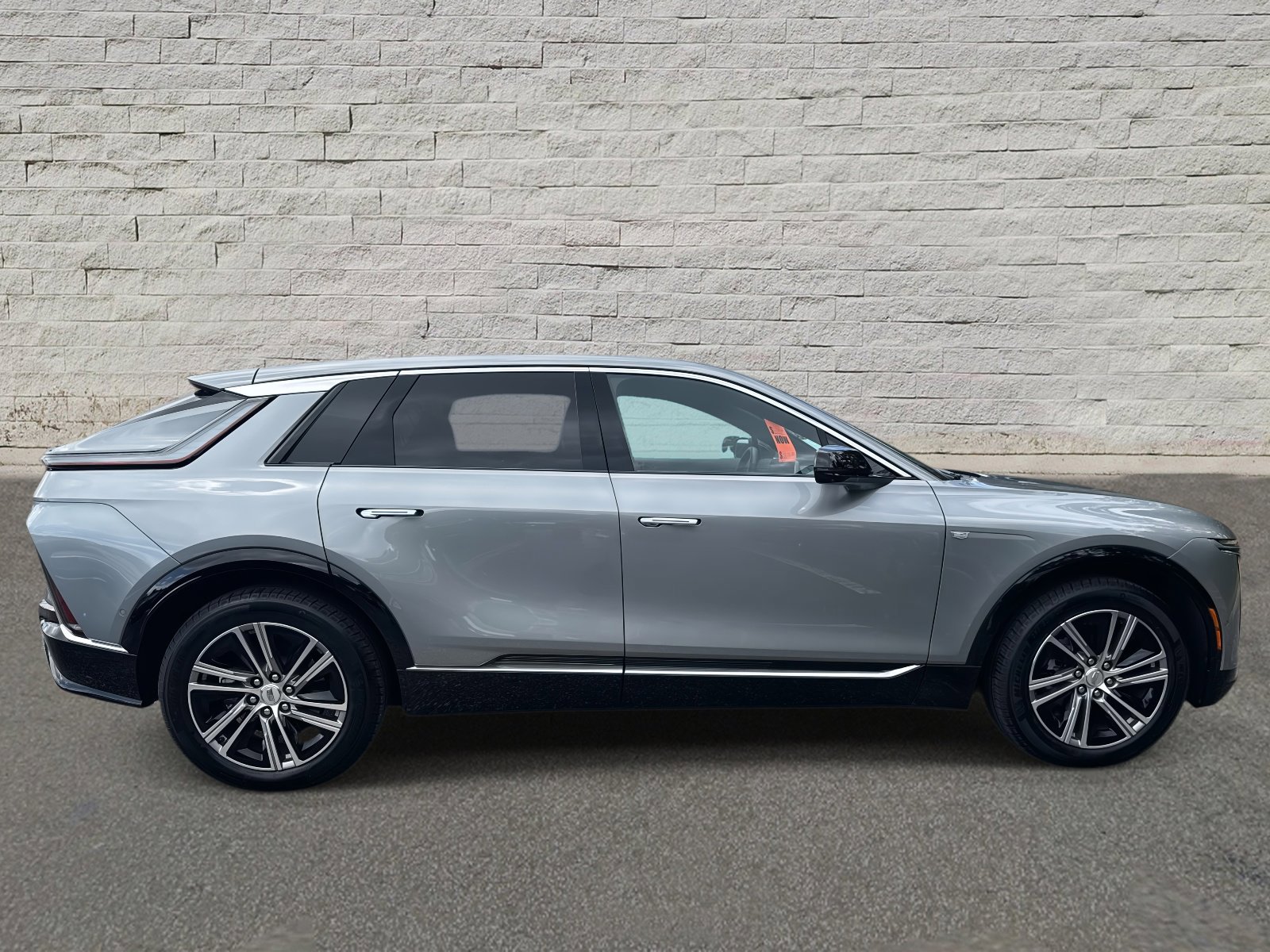 New 2025 Cadillac Lyriq Luxury image 4