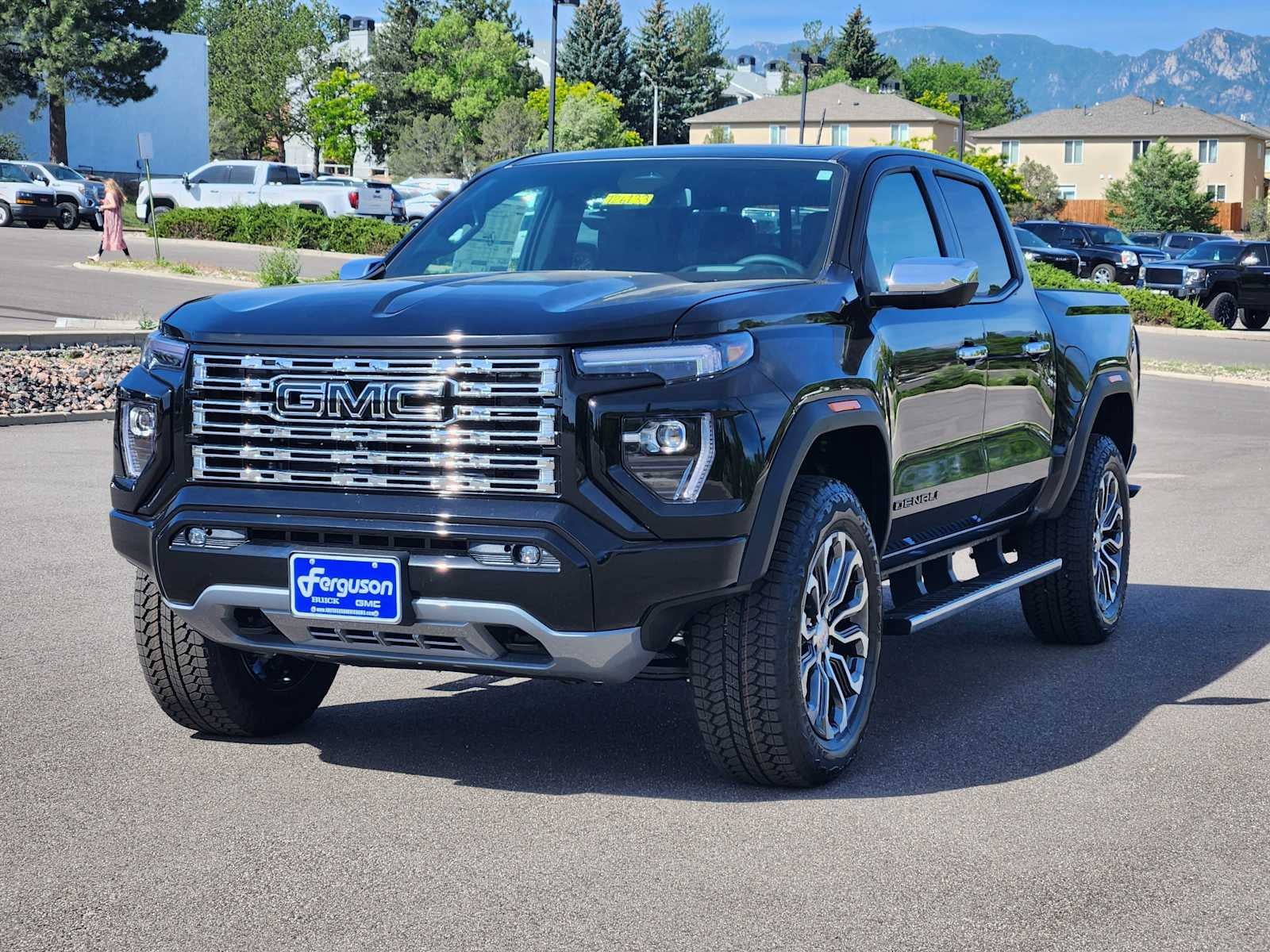 New 2026 GMC Canyon Denali w/ LPO, Black Badging Package AWD/4WD image 4